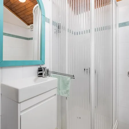 štalica Little Barn Mala Ucka