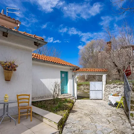 štalica Little Barn