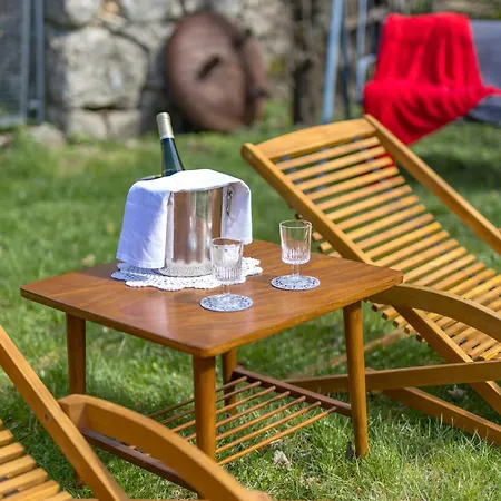 Stalica Little Barn Mala Ucka