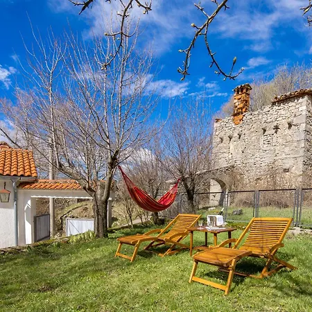 Stalica Little Barn *