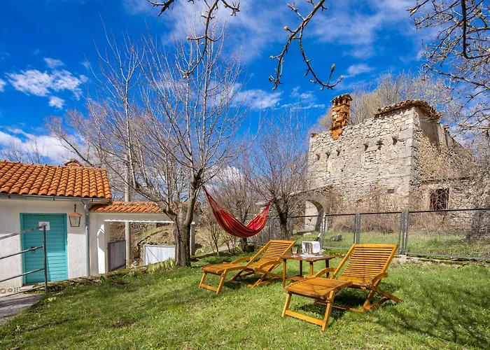 Stalica Little Barn *